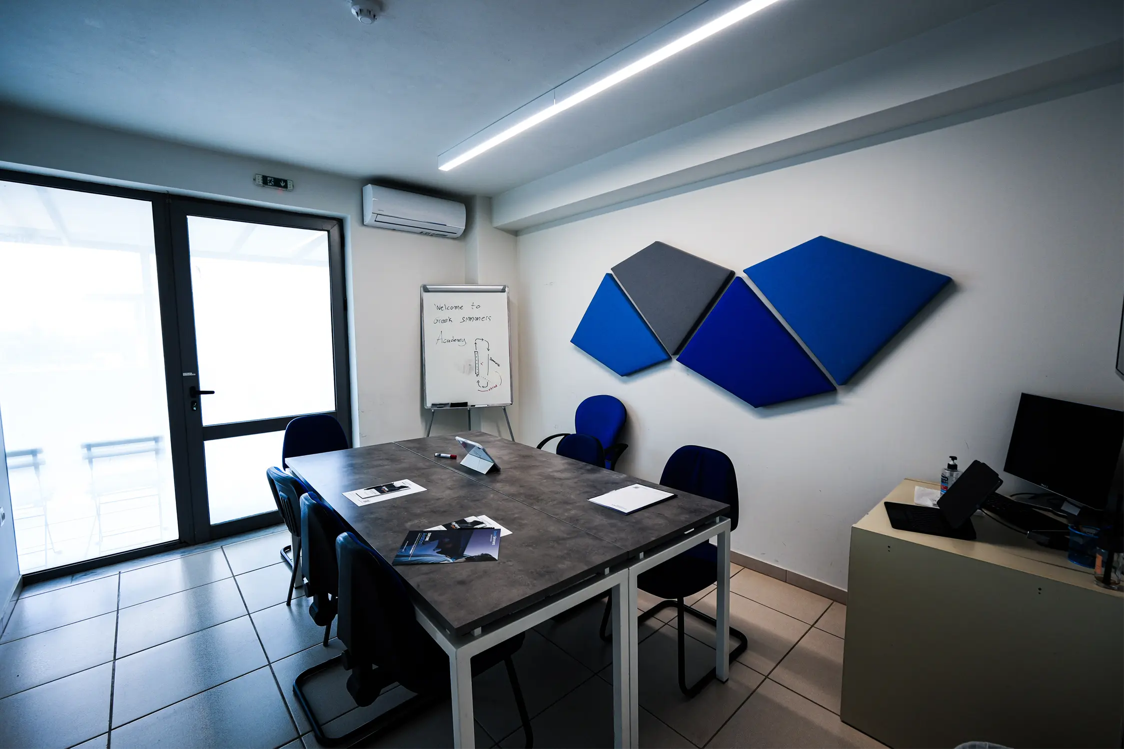 GreekSimmers lounge and reception area