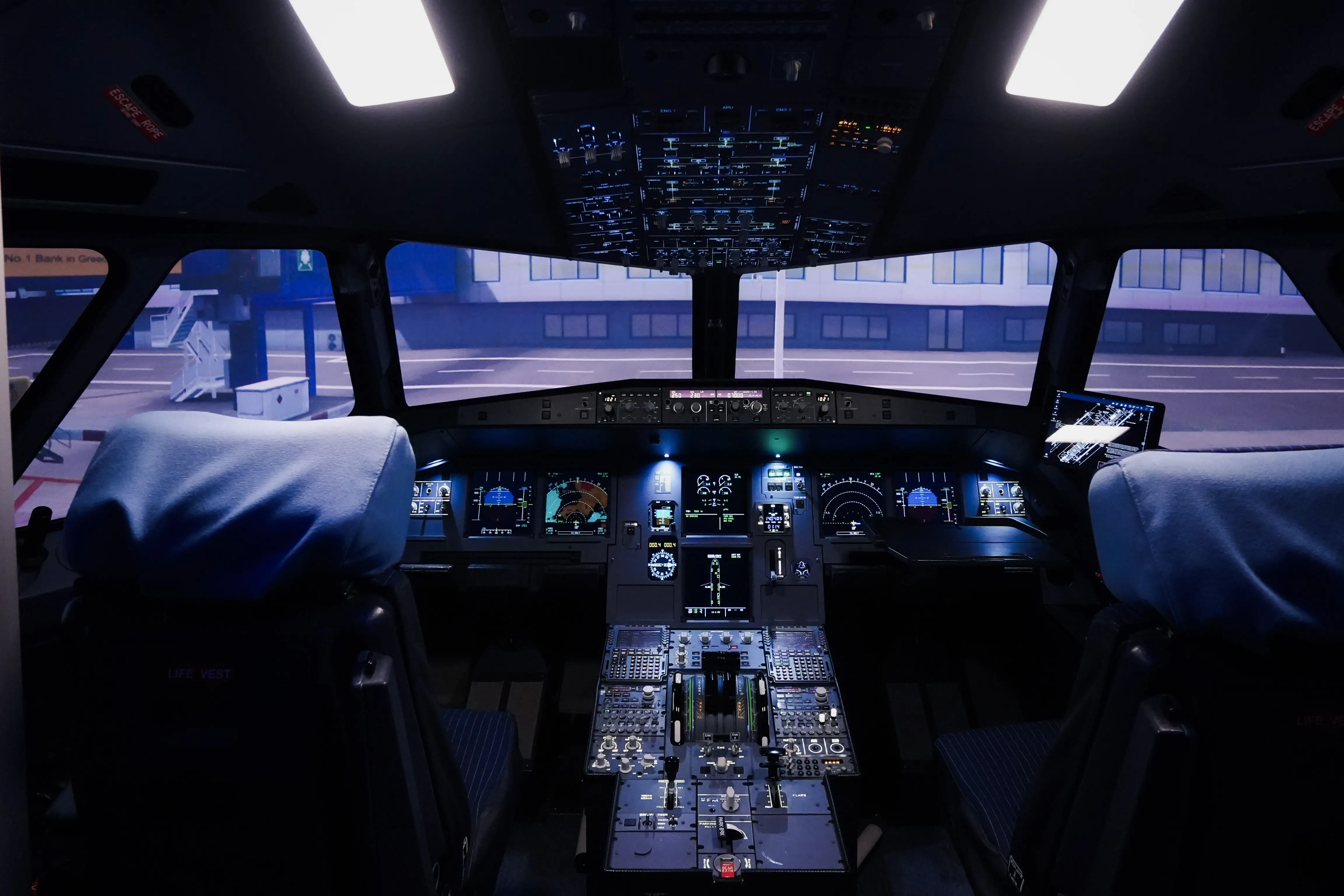AIRBUS A320 FSTD - Gallery image 1