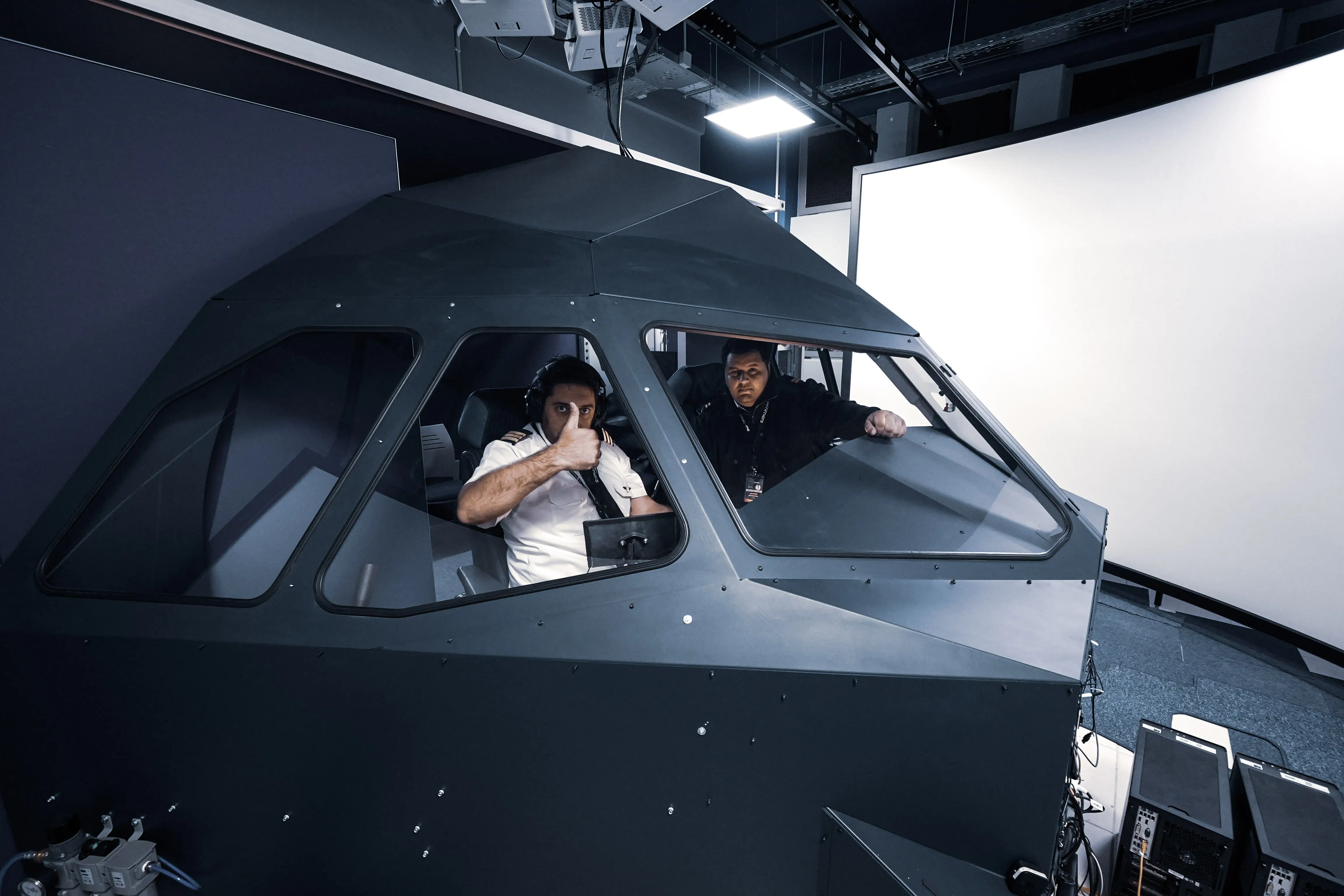 AIRBUS A320 FSTD - Gallery image 2